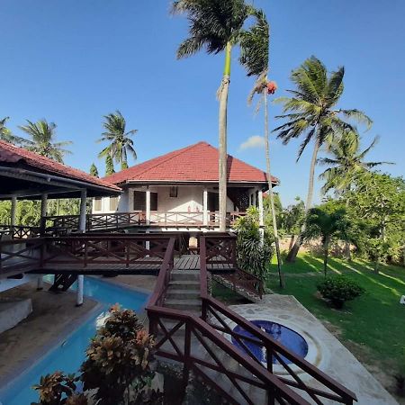 Buddha'S Tree (Adults Only) Mtwapa Bagian luar foto