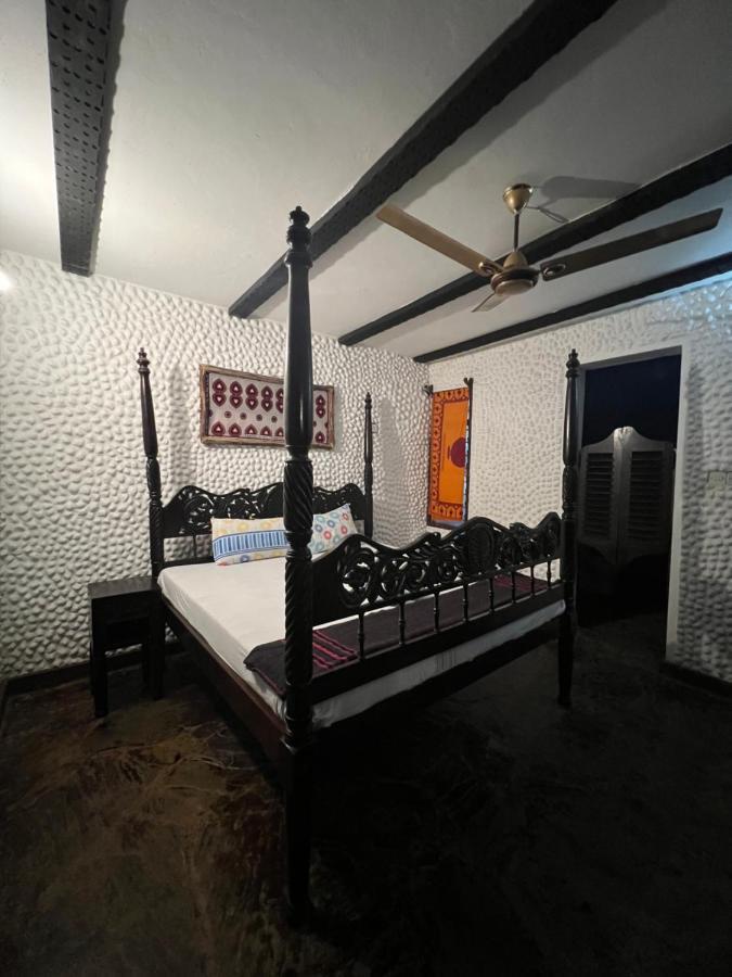 Buddha'S Tree (Adults Only) Mtwapa Bagian luar foto
