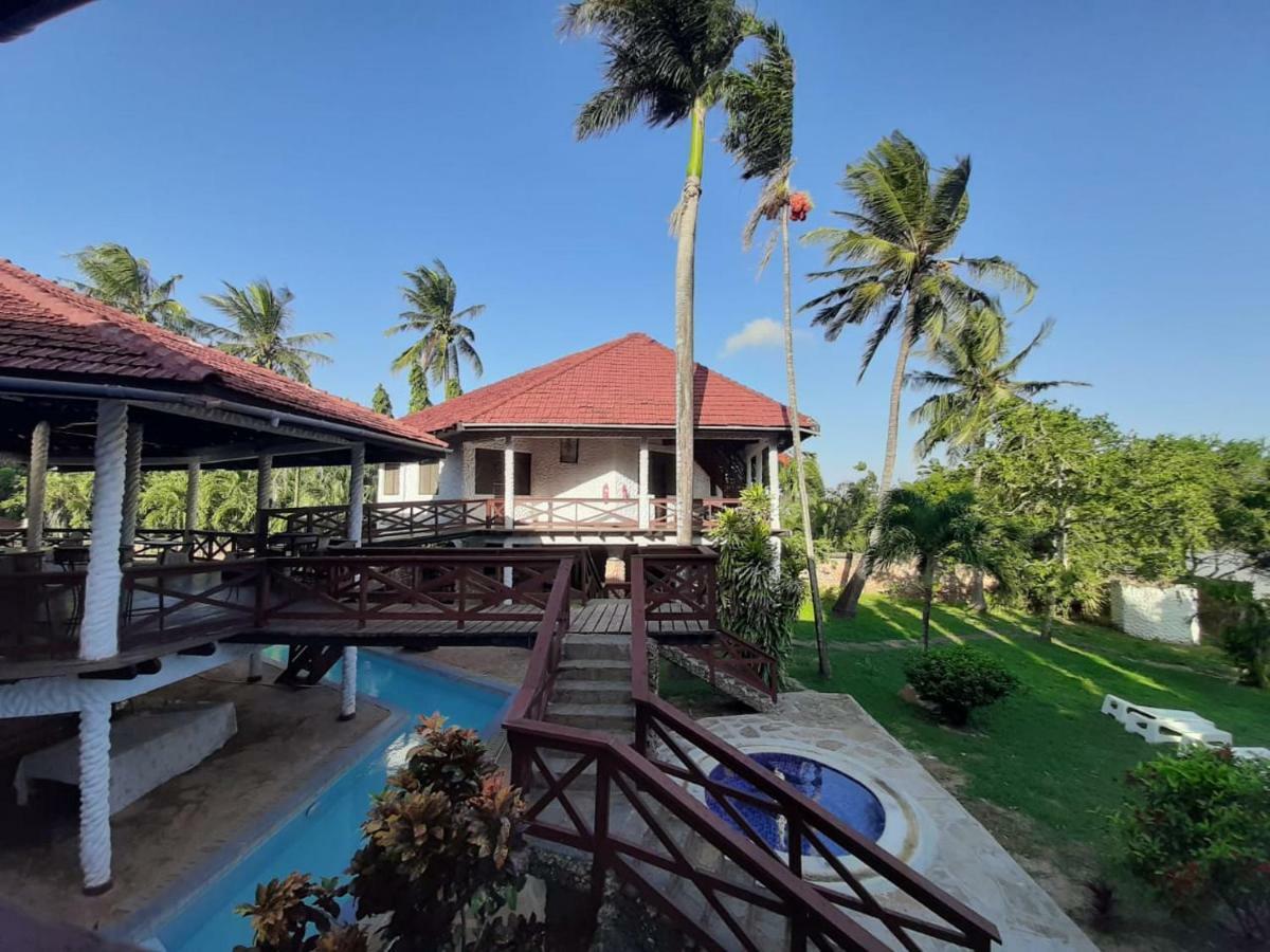 Buddha'S Tree (Adults Only) Mtwapa Bagian luar foto