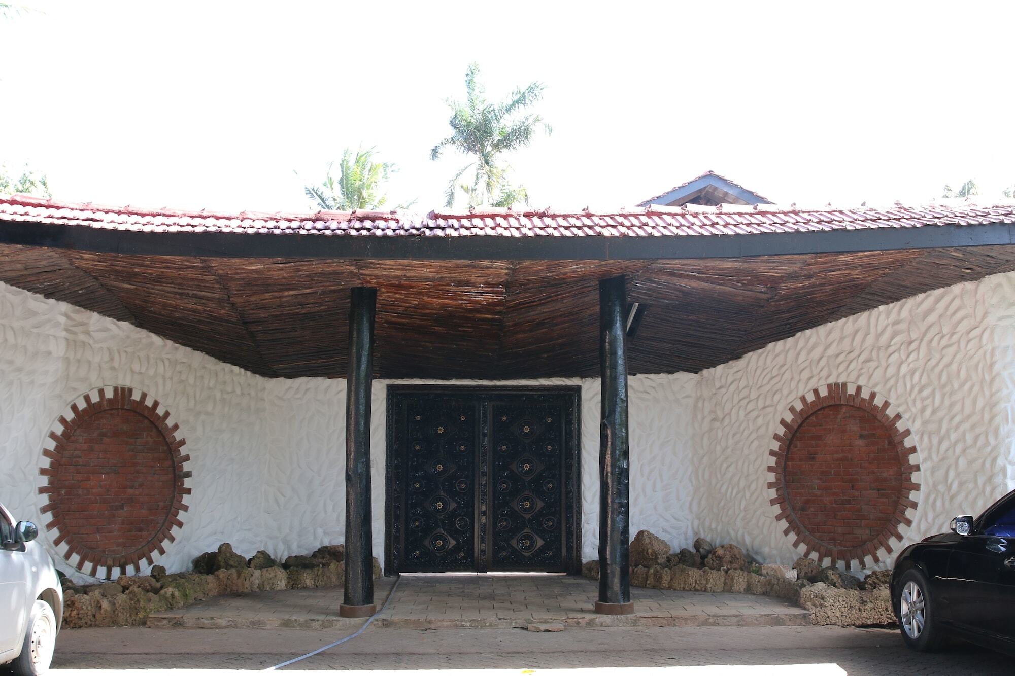 Buddha'S Tree (Adults Only) Mtwapa Bagian luar foto